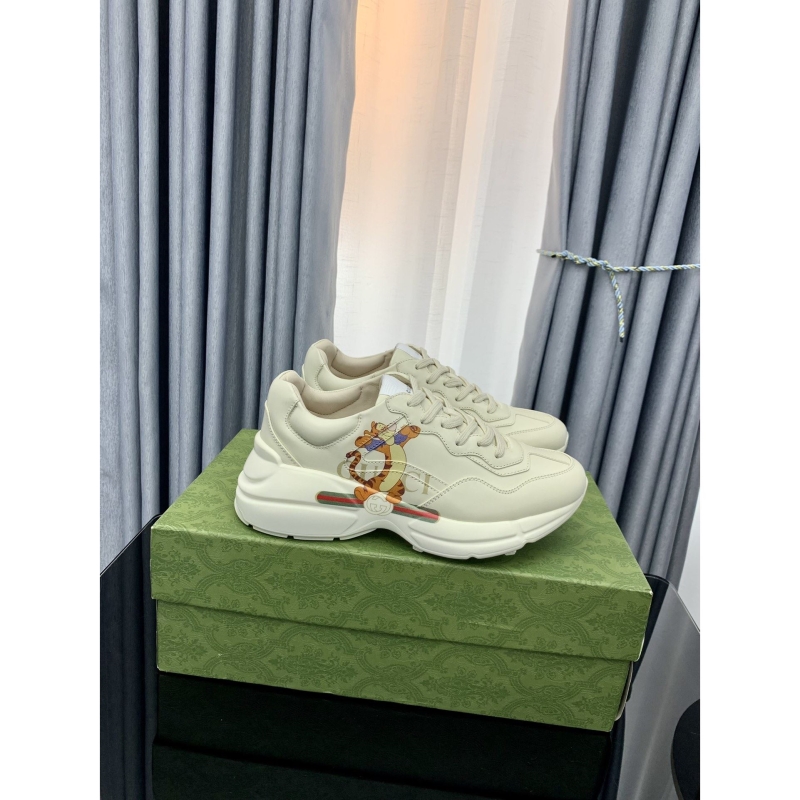 G*u*i casual shoes